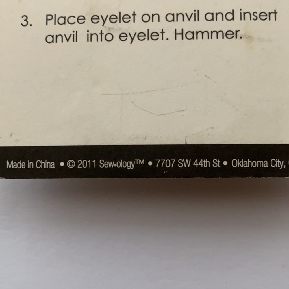 2011 Sew-ology Fastener 25 eyelets 2 tools 5/32 inch 3.97mm 759779 - Picture 6 of 7